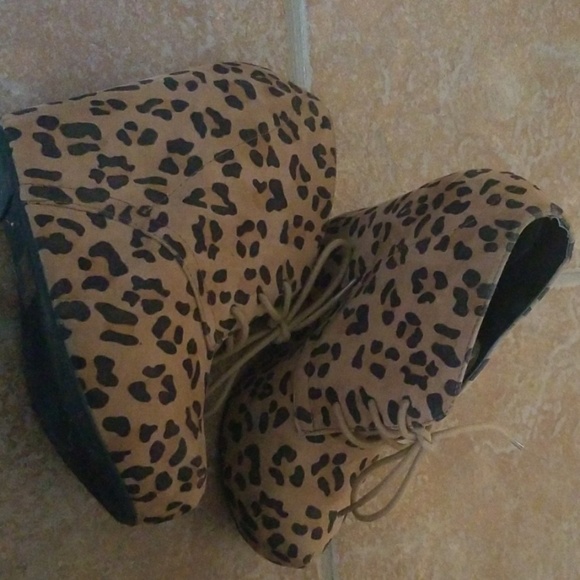 Shi by JOURNEYS Shoes - Wedge heel animal print shoes